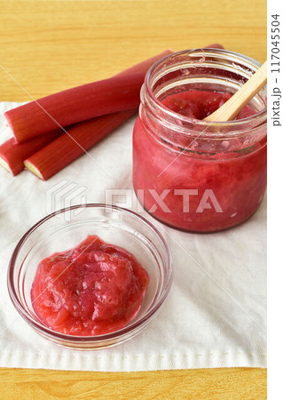 ルバーブのジャム 117045504