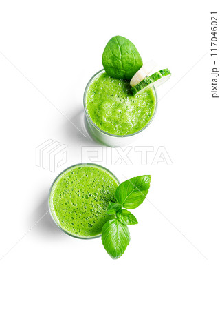 Detox green vegetable smoothie in glasses 117046021