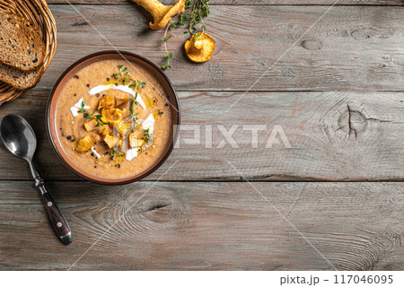 Chanterelle mushroom cream soup Chanterelle mushroom cream soup 117046095