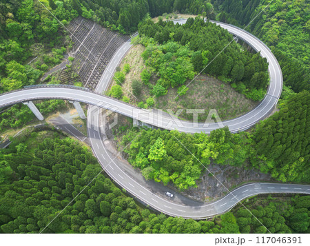 熊本県八代市の大通峠ループ橋の空撮 熊本県八代市の大通峠ループ橋の空撮 117046391