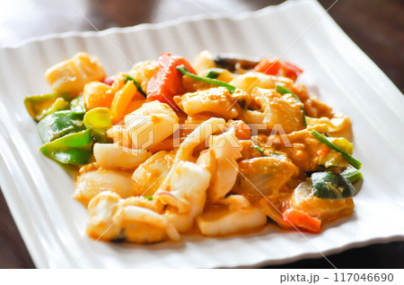 stir fried squid with vegetable, curry squid or squid salad 117046690