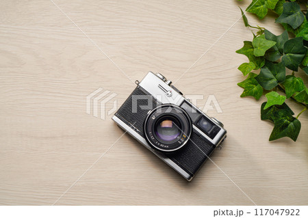 古いフィルムカメラ 117047922