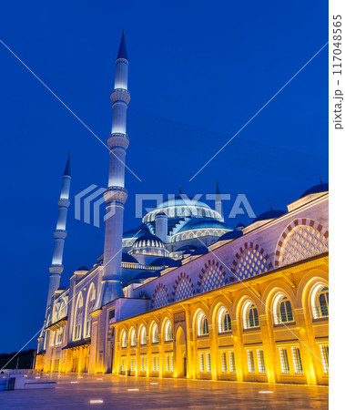 Night shot of Grand Camlica Mosque, a modern Islamic complex, located in Camlica hill, Uskudar, Istanbul, Turkey 117048565