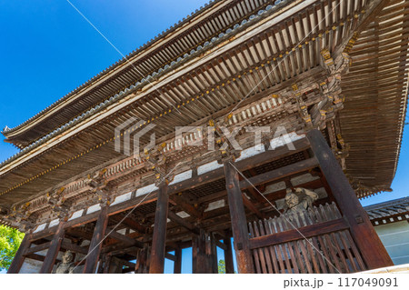 京都市右京区　仁和寺　二王門 117049091