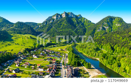 Summer view of the Three Crowns in the Pieniny at the foot of the Tatra Mountains. Poland 117049669