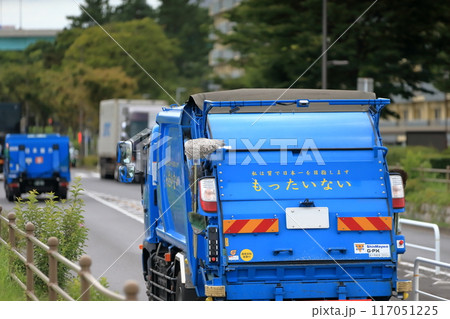 塵芥車（ゴミ収集車） 117051225