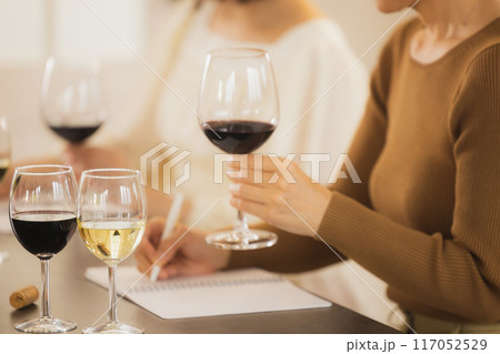 ワインの勉強会イメージ ワインの勉強会イメージ 117052529