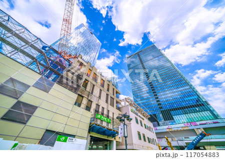 日本の東京都市景観 さよなら渋谷駅西口…解体が進み青空が見えるように…再開発工事…=8月1日 日本の東京都市景観 さよなら渋谷駅西口…解体が進み青空が見えるように…再開発工事…=8月1日 117054883