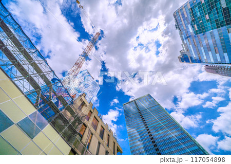 日本の東京都市景観 さよなら渋谷駅西口…解体が進み青空が見えるように…再開発工事…=8月1日 日本の東京都市景観 さよなら渋谷駅西口…解体が進み青空が見えるように…再開発工事…=8月1日 117054898