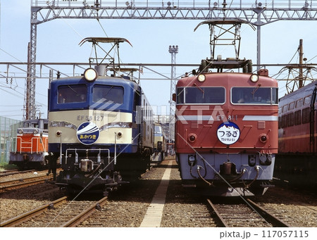 国鉄　機関車　EF58    EF81     EL       吹田　127　　機関区　　電気 117057115