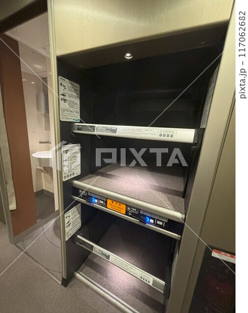 新幹線の大型荷物置き場 新幹線の大型荷物置き場 117062682