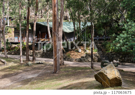 Qdos Fine Arts - Lorne 117063675