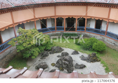 明治の気概を今に伝える旧済生館病院本館 117064376