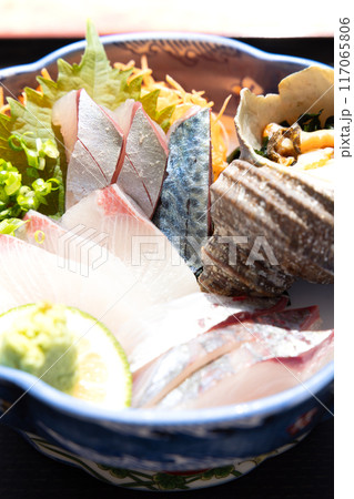 大分名物の新鮮な関あじ関さば関ぶり 117065806