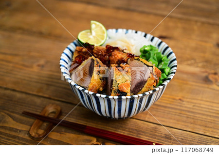カツオのフライ丼 カツオのフライ丼 117068749