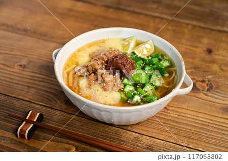 梅干しと納豆とろろオクラ素麺 117068802