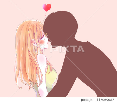 シルエットの男性に迫られる女性　キス 117069087