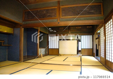 備中吹屋の町並み 吹屋ふるさと村(旧片山家住宅)1階客間(床の間) 備中吹屋の町並み 吹屋ふるさと村(旧片山家住宅)1階客間(床の間) 117069314