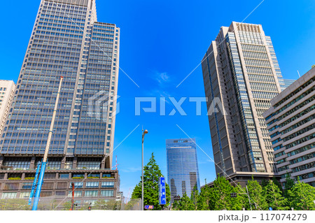 東京 千代田区 丸の内 日比谷通りから見た 新丸の内ビルディングと丸の内ビルディング 東京 千代田区 丸の内 日比谷通りから見た 新丸の内ビルディングと丸の内ビルディング 117074279