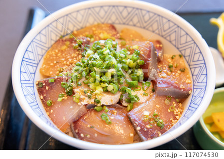 美味しい大分郷土料理りゅうきゅう丼 117074530