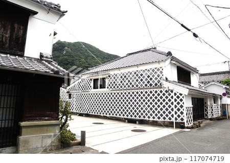 下田まち遺産「鈴木邸」 なまこ壁の家「雑忠」 下田まち遺産「鈴木邸」 なまこ壁の家「雑忠」 117074719