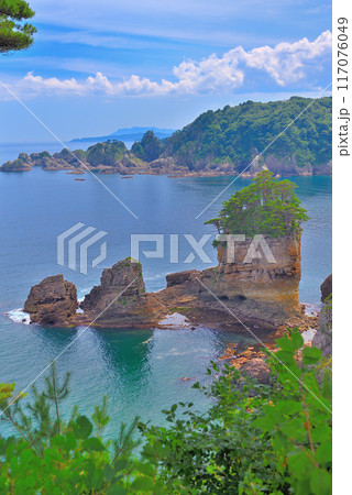 東北・三王岩・三王岩展望台から見下ろす三王岩・岩手県宮古市(7) 東北・三王岩・三王岩展望台から見下ろす三王岩・岩手県宮古市(7) 117076049