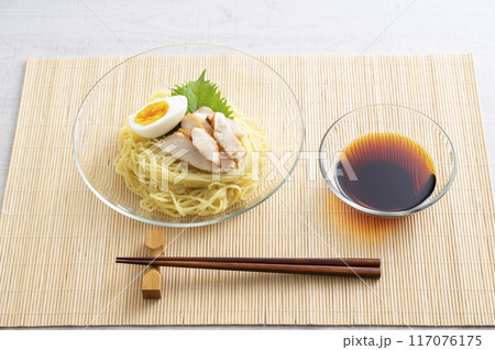 ざるラーメン 117076175