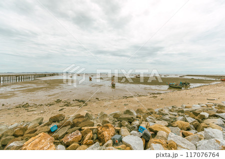 Landscape of Sriracha with sea 117076764