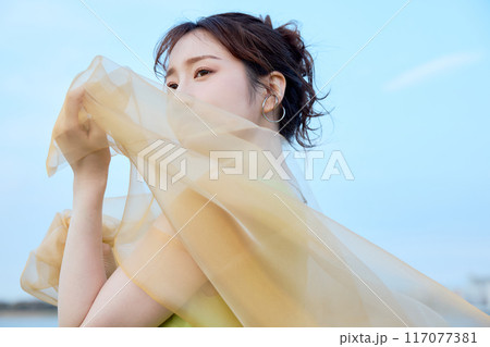 夏の女性ポートレート 夏の女性ポートレート 117077381