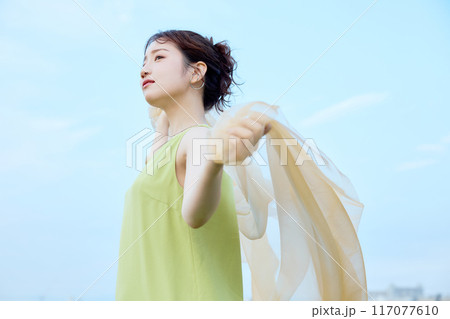 夏の女性ポートレート 夏の女性ポートレート 117077610