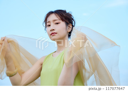 夏の女性ポートレート 夏の女性ポートレート 117077647
