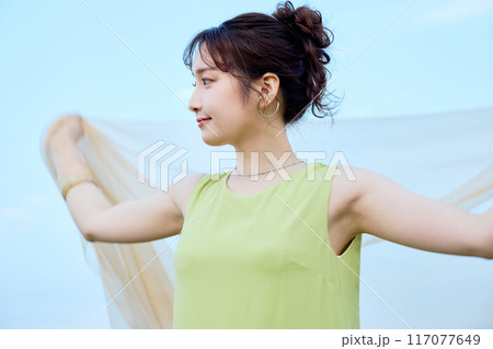 夏の女性ポートレート 夏の女性ポートレート 117077649