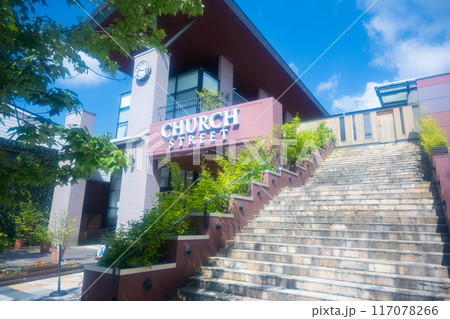 夏の旧軽井沢　旧軽銀座の風景 117078266