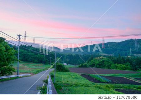 田舎に訪れた夜明け【塩尻市】 117079680