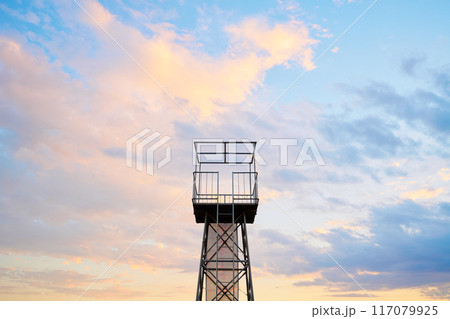 鉄塔と夕焼け空 鉄塔と夕焼け空 117079925
