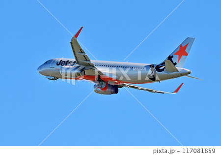 ジェットスターA320離陸上昇 117081859