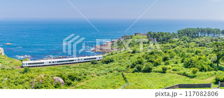 「青森県」種差海岸を走る東北エモーション・八戸市 117082806