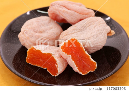 干し柿　市田柿　カット　断面　茶菓子 117083308