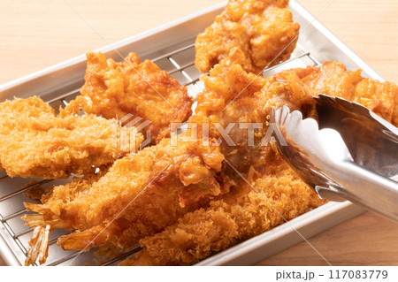 揚げ物(鶏の唐揚げ エビフライ ヒレカツ) 揚げ物(鶏の唐揚げ エビフライ ヒレカツ) 117083779