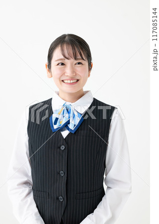 制服姿の女性 受付 インフォメーション 制服姿の女性 受付 インフォメーション 117085144