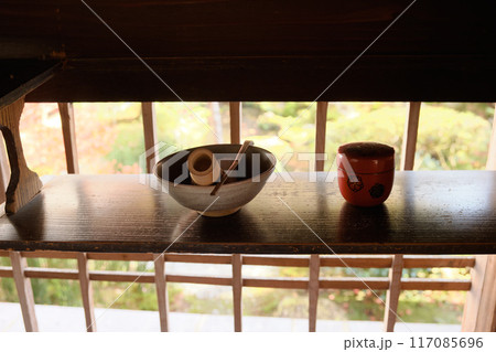 お寺の茶器に感じる侘び寂びの心 117085696