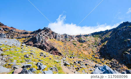 秋の鳥海山登山(新山~七高山) 秋の鳥海山登山(新山~七高山) 117088096