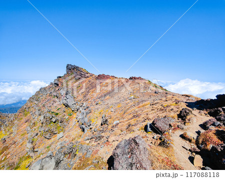 秋の鳥海山登山（新山～七高山） 117088118