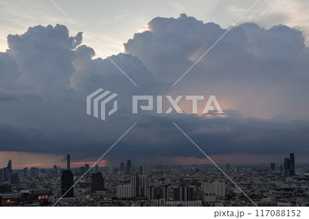 Beautiful clouds in the sky over large metropolitan city of bangkok. 117088152