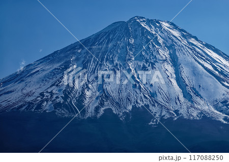晩秋の紅葉台から見る富士山 117088250