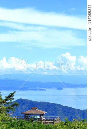 野呂山から望む 瀬戸内海と四国 (愛媛県) 117089822