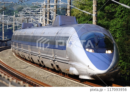 引退が発表された、山陽新幹線の500系「こだま」 117093956
