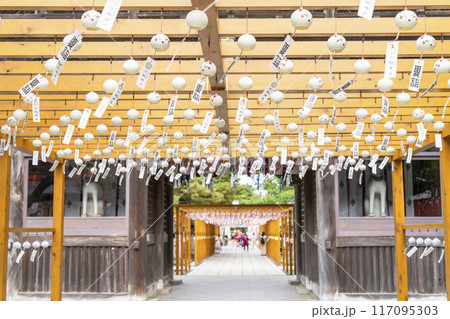 夏の竹駒神社　参道　夏詣　宮城県岩沼市 117095303