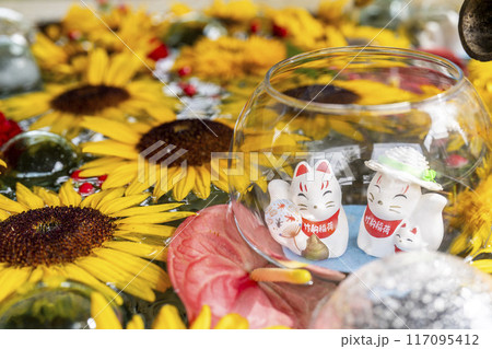 竹駒神社の手水舎 ひまわりの花手水 宮城県岩沼市 竹駒神社の手水舎 ひまわりの花手水 宮城県岩沼市 117095412
