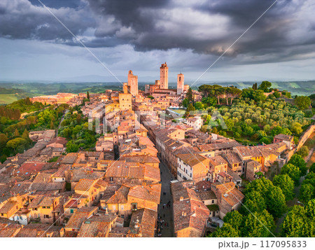 San Gimignano, Italy. Picturesque aerial view of medieval city in Tuscany. 117095833